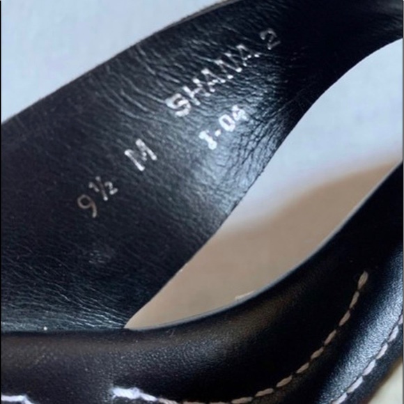 Donald J Pliner metallic shoes - Picture 2 of 6